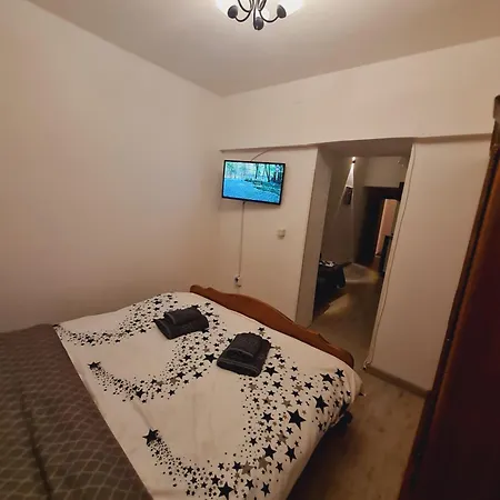 City Scape Piata Romana 1 *